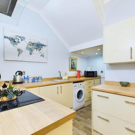 Loveliest Homes Paignton - Sea Front Location With Parking Exterior photo